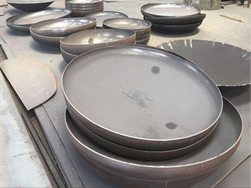 碳鋼蝶形封(feng)頭