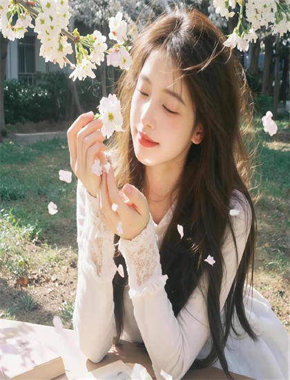 如何欣赏《结婚礼服》？观看攻略教你把握情感线索与心理变化 提高审美能力